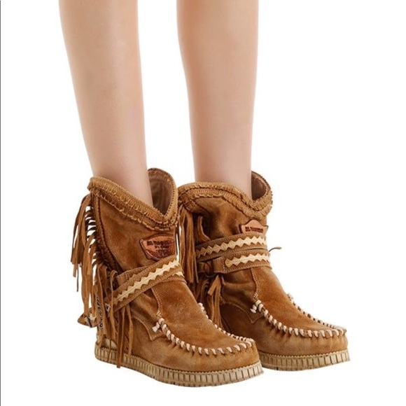 Minnetonka Shoes - El Vaquero Boots!